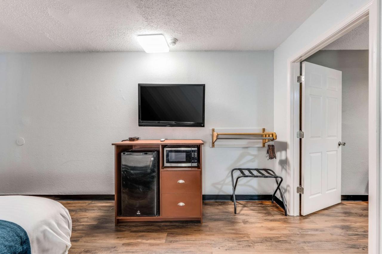 Motel 6-Tupelo, Ms - Downtown Zewnętrze zdjęcie